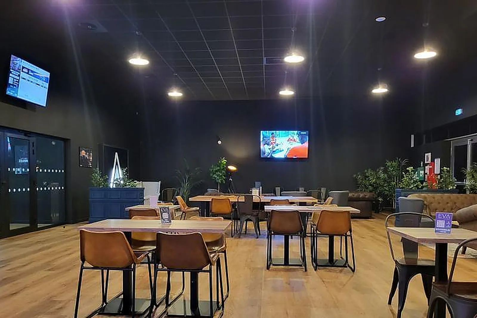 Lieux événementiels, EVA TOURS