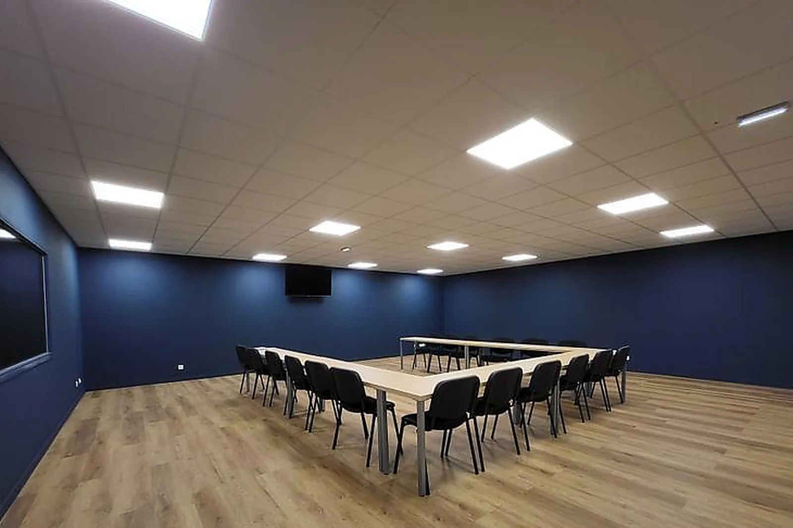 Lieux événementiels, EVA TOURS