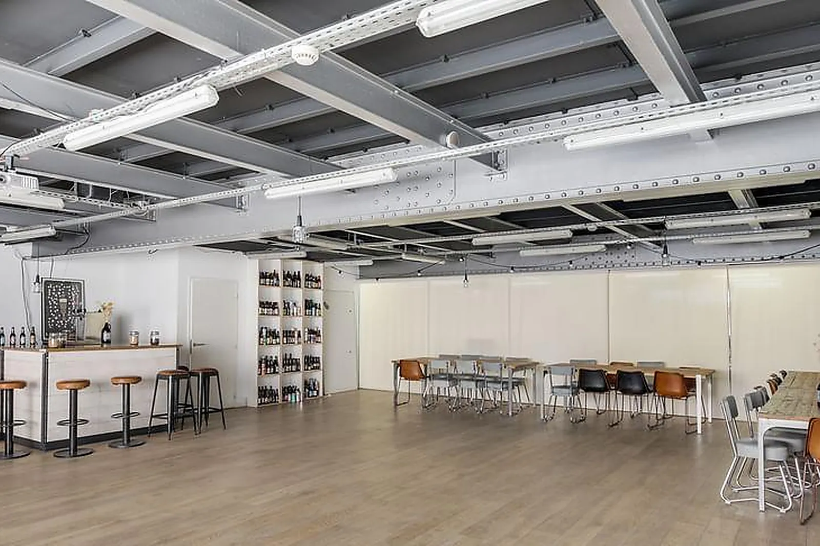 Lieux événementiels, FABRIQUE ARTISANALE DE BIÈRE - LIEU ATYPIQUE ET COSY