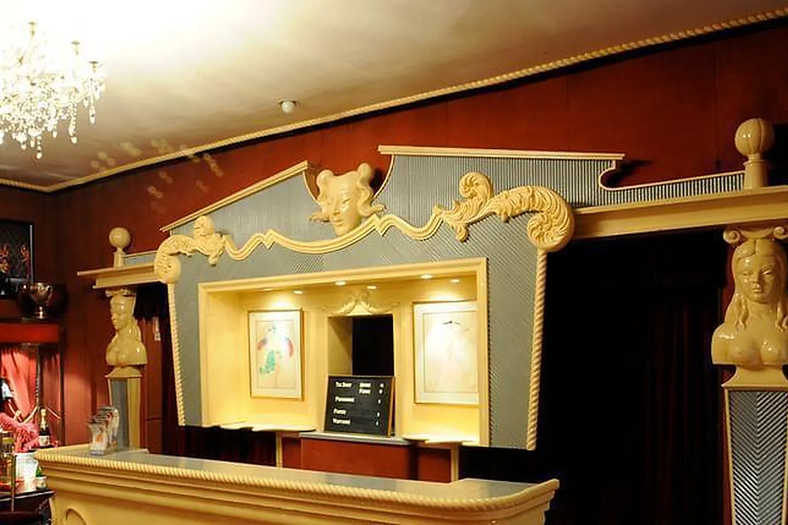 Lieux événementiels, FANTAISIES PARISIENNES