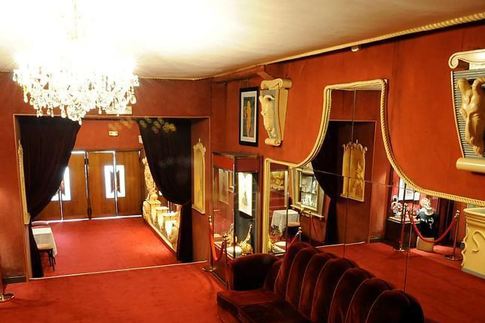 Lieux événementiels, FANTAISIES PARISIENNES