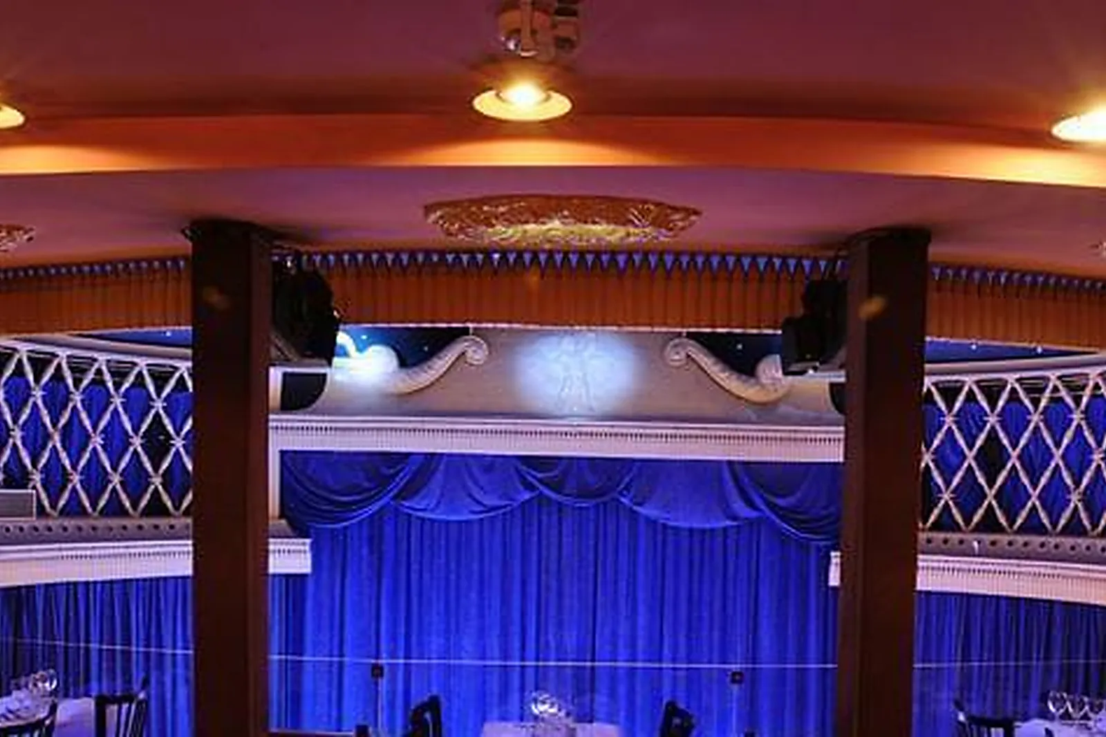 Lieux événementiels, FANTAISIES PARISIENNES