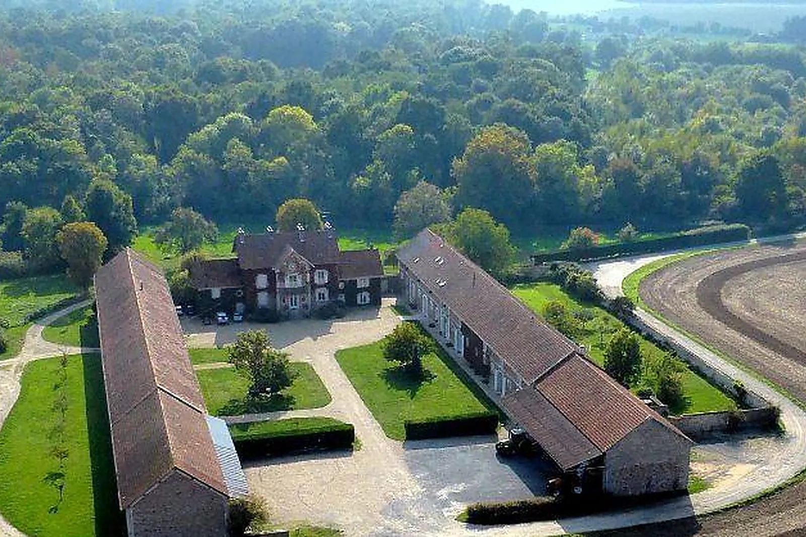 Lieux événementiels, FERME D'ORSONVILLE