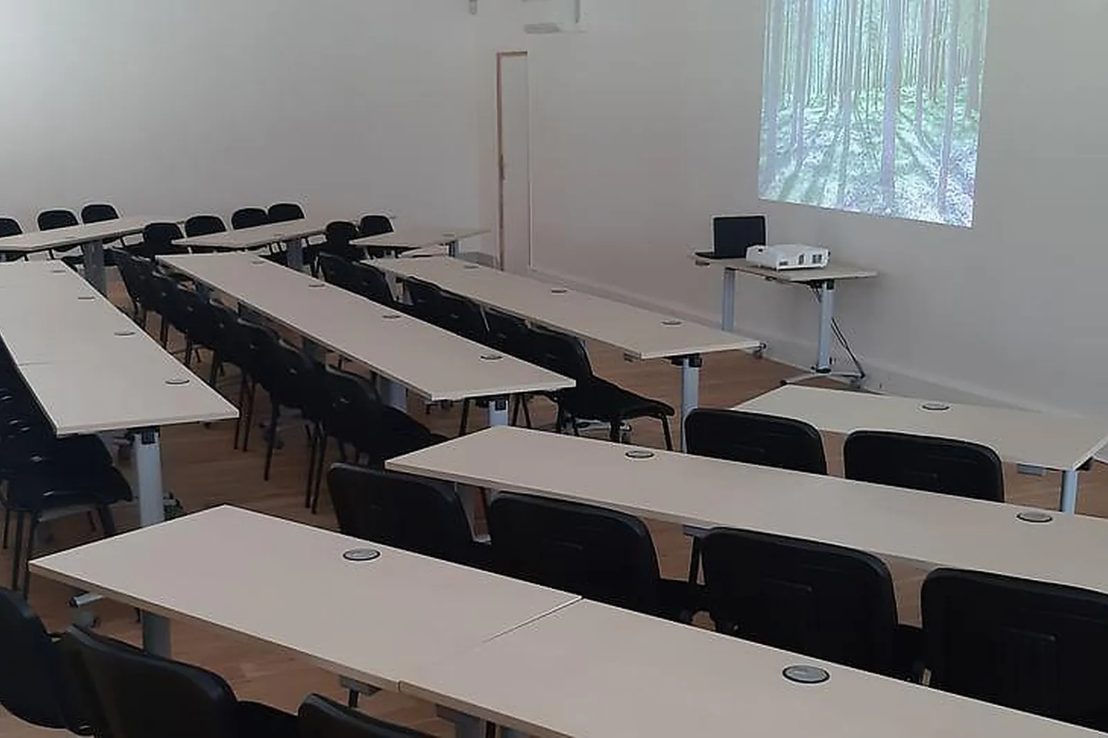 Lieux événementiels, NEXT-U PARIS