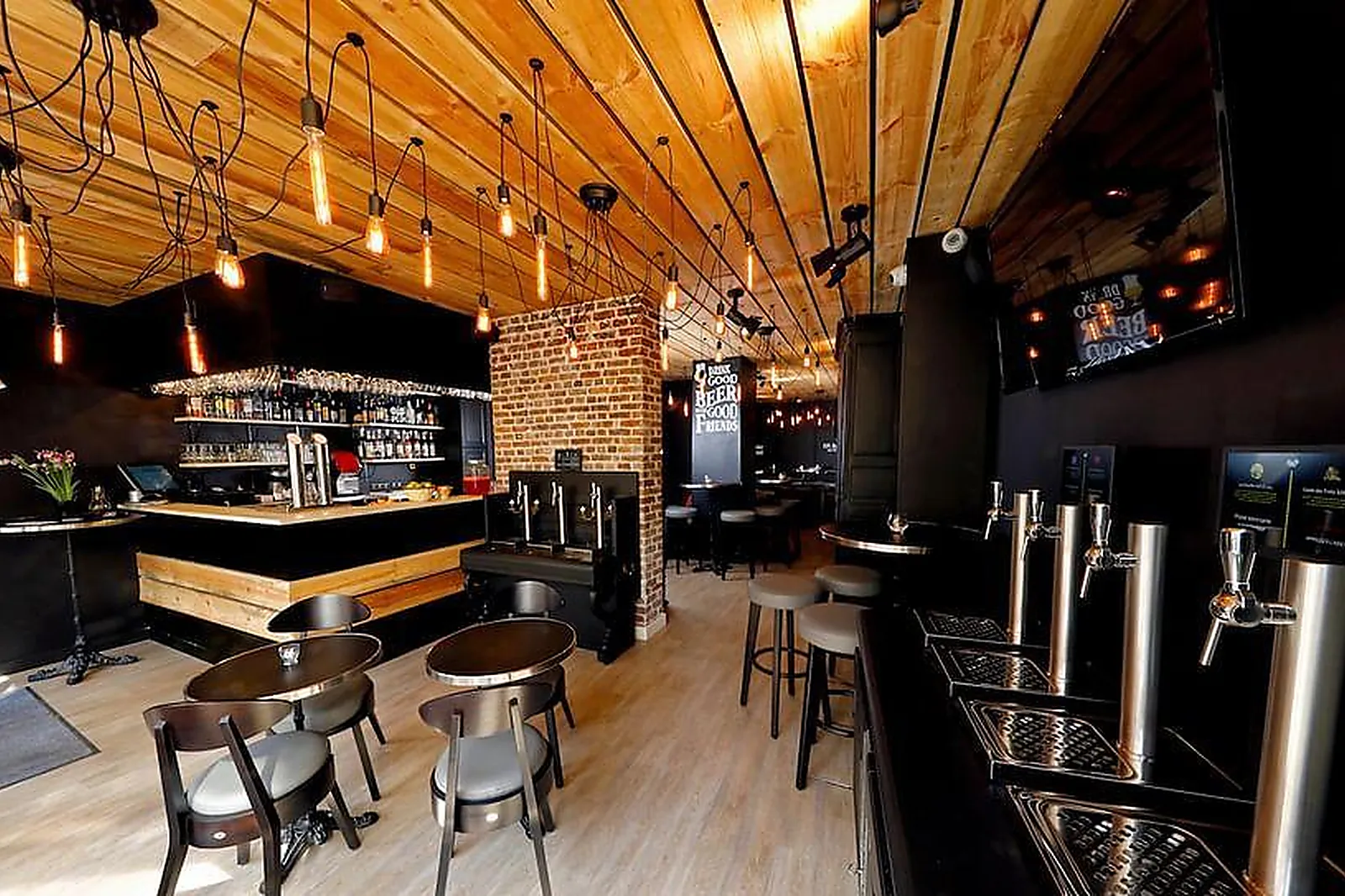 Lieux événementiels, FREEMOUSSE BAR