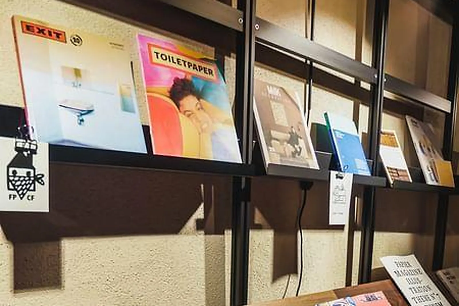 Lieux événementiels, FRENCH THEORY