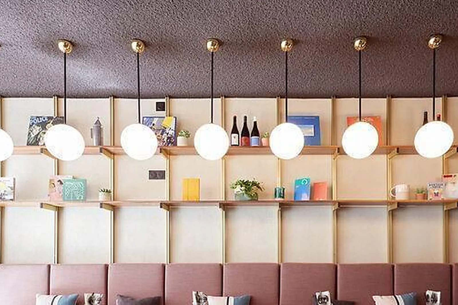 Lieux événementiels, FRENCH THEORY