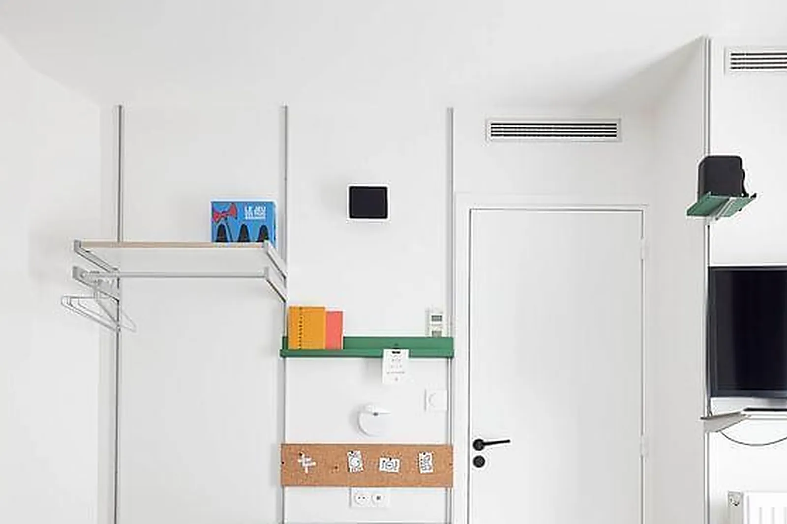 Lieux événementiels, FRENCH THEORY