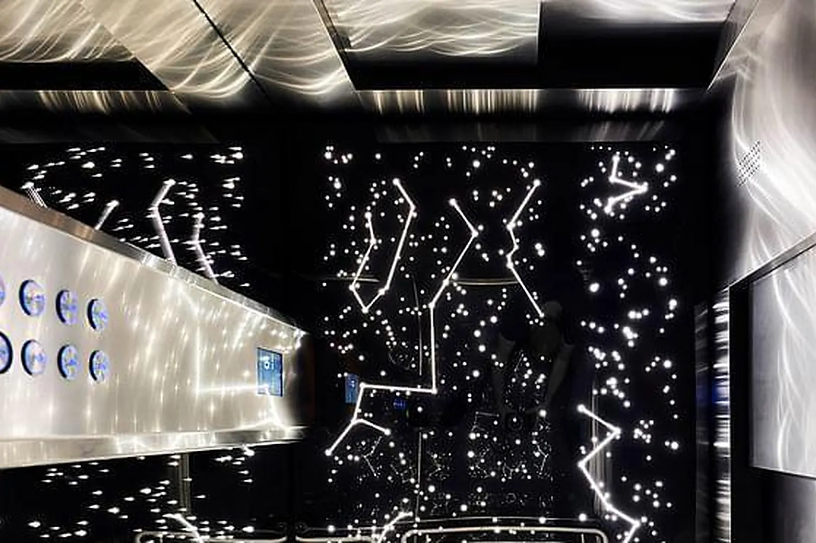 Lieux événementiels, FRENCH THEORY