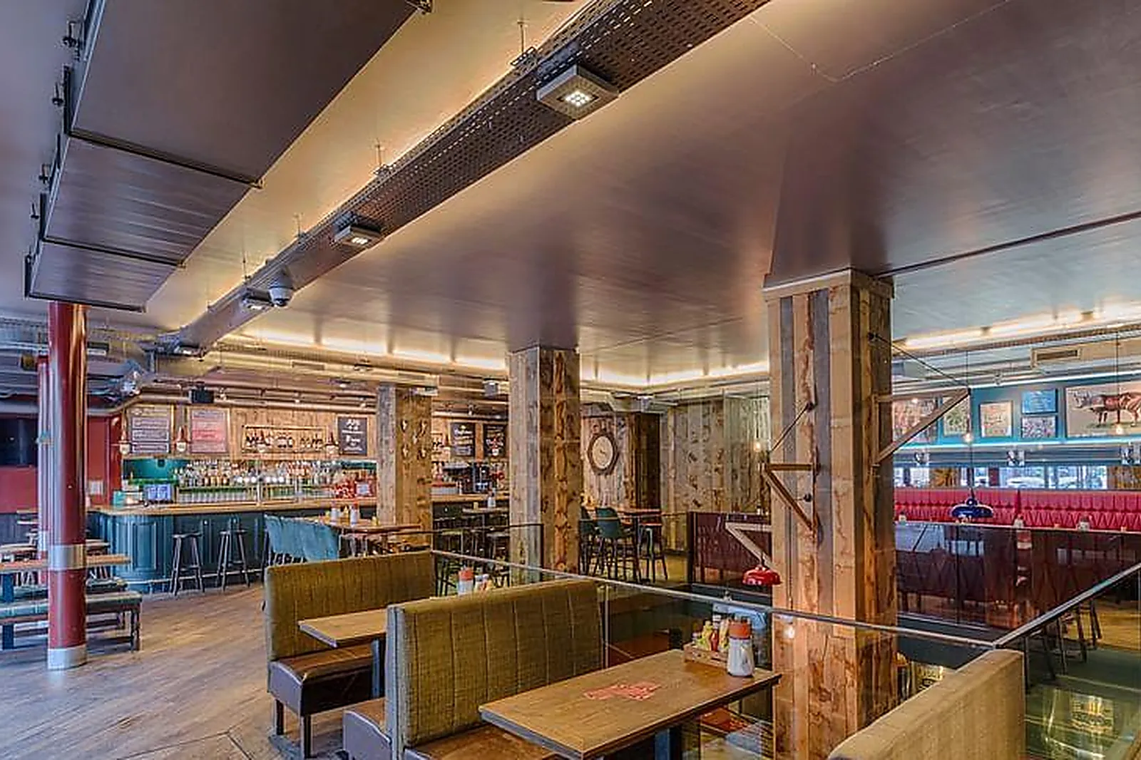 Lieux événementiels, FROG XVI