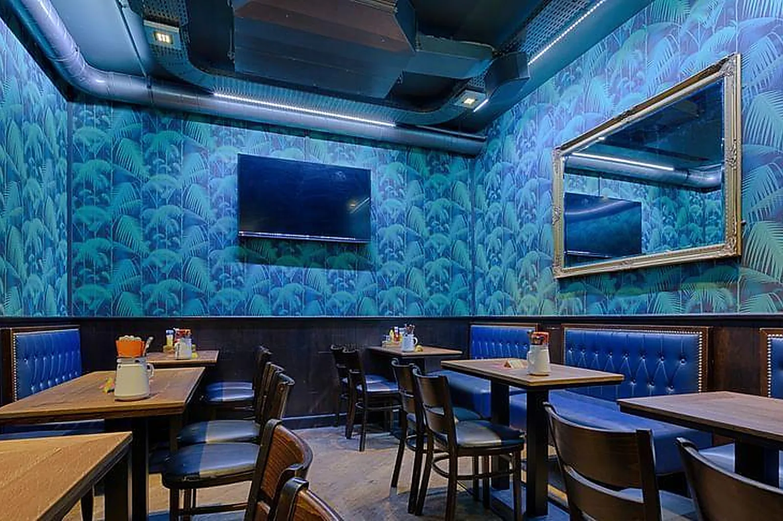 Lieux événementiels, FROG XVI