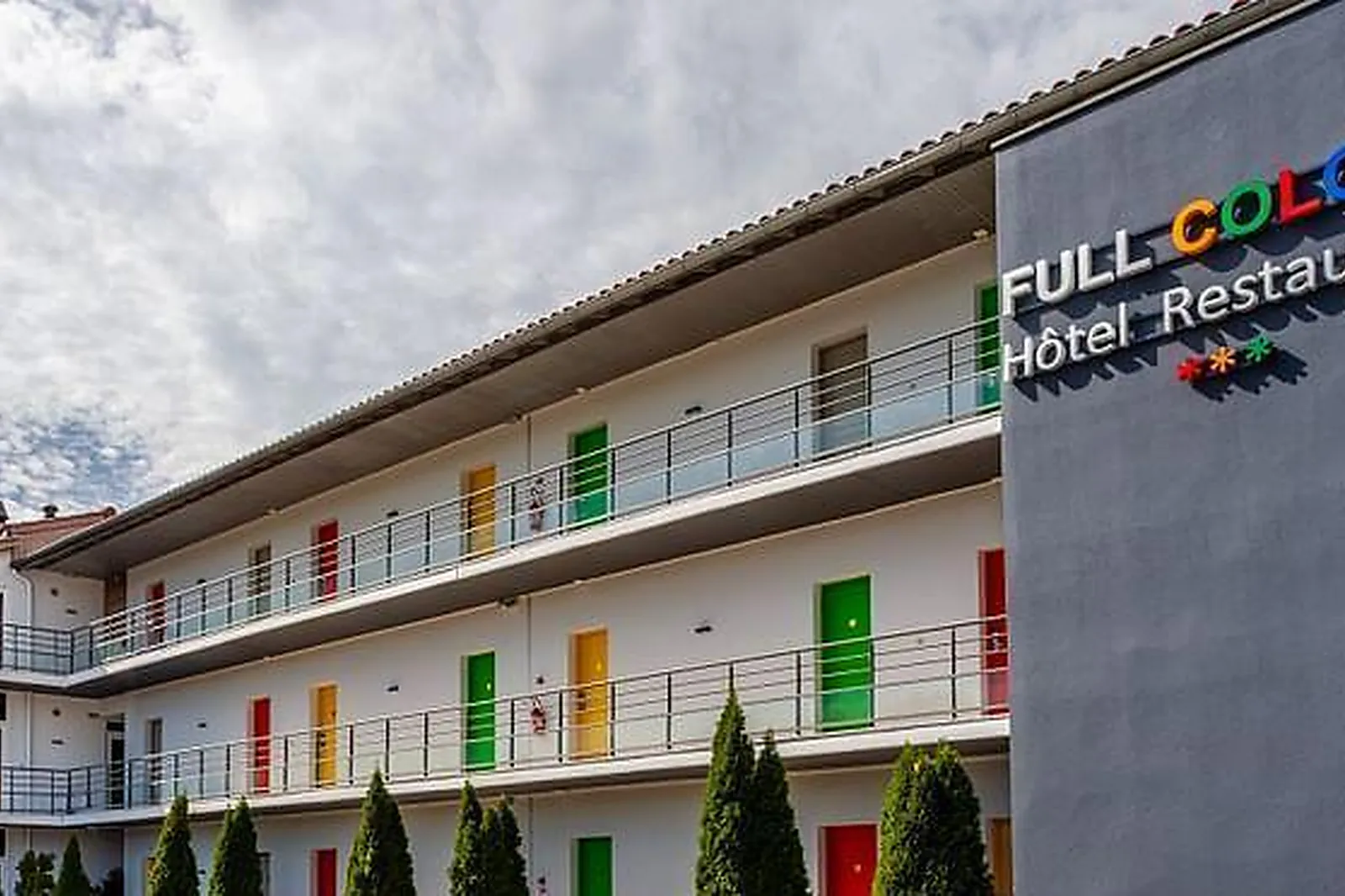 Lieux événementiels, FULL COLORS