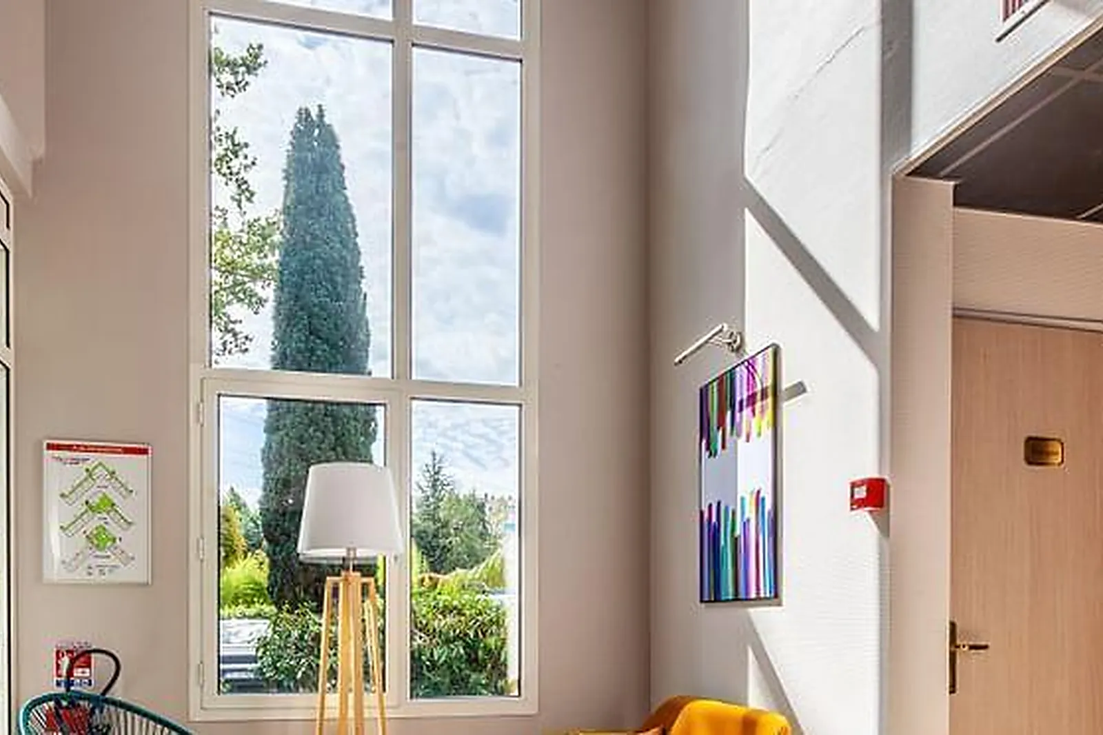 Lieux événementiels, FULL COLORS