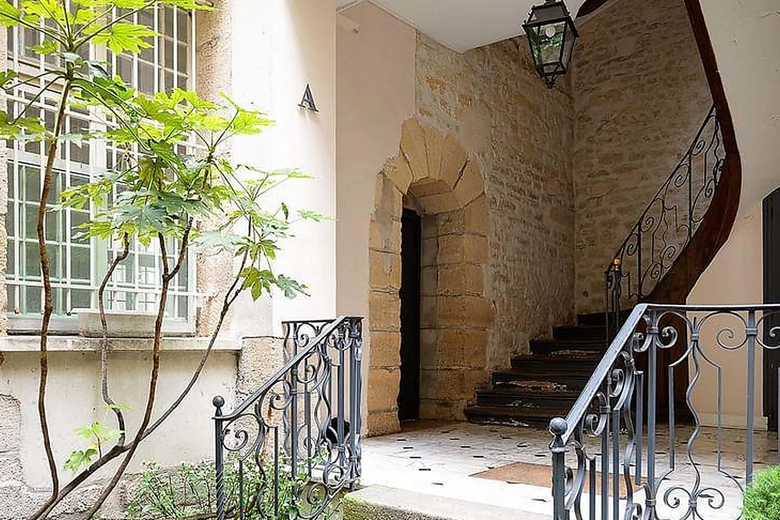 Lieux événementiels, GALERIE MR137