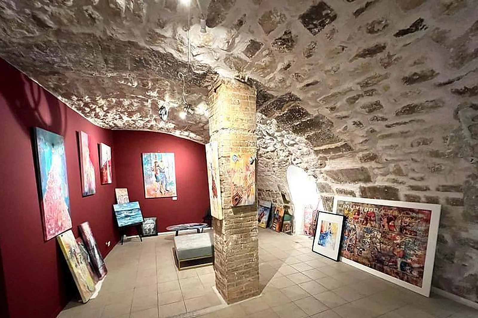 Lieux événementiels, SALLE DAUPHINE 89