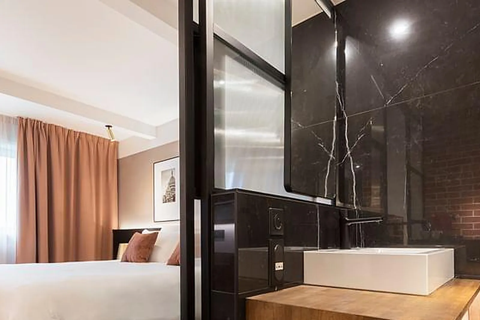 Lieux événementiels, GOLDEN TULIP CDG VILLEPINTE ****