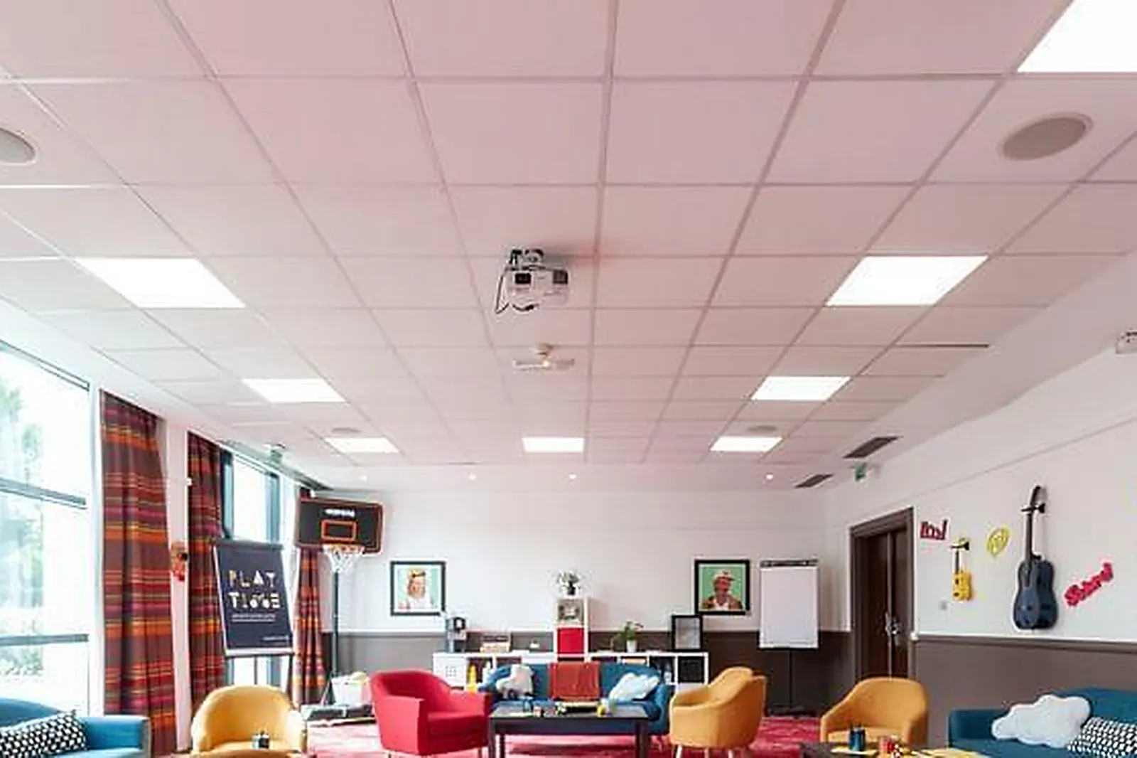 Lieux événementiels, GOLDEN TULIP CDG VILLEPINTE ****