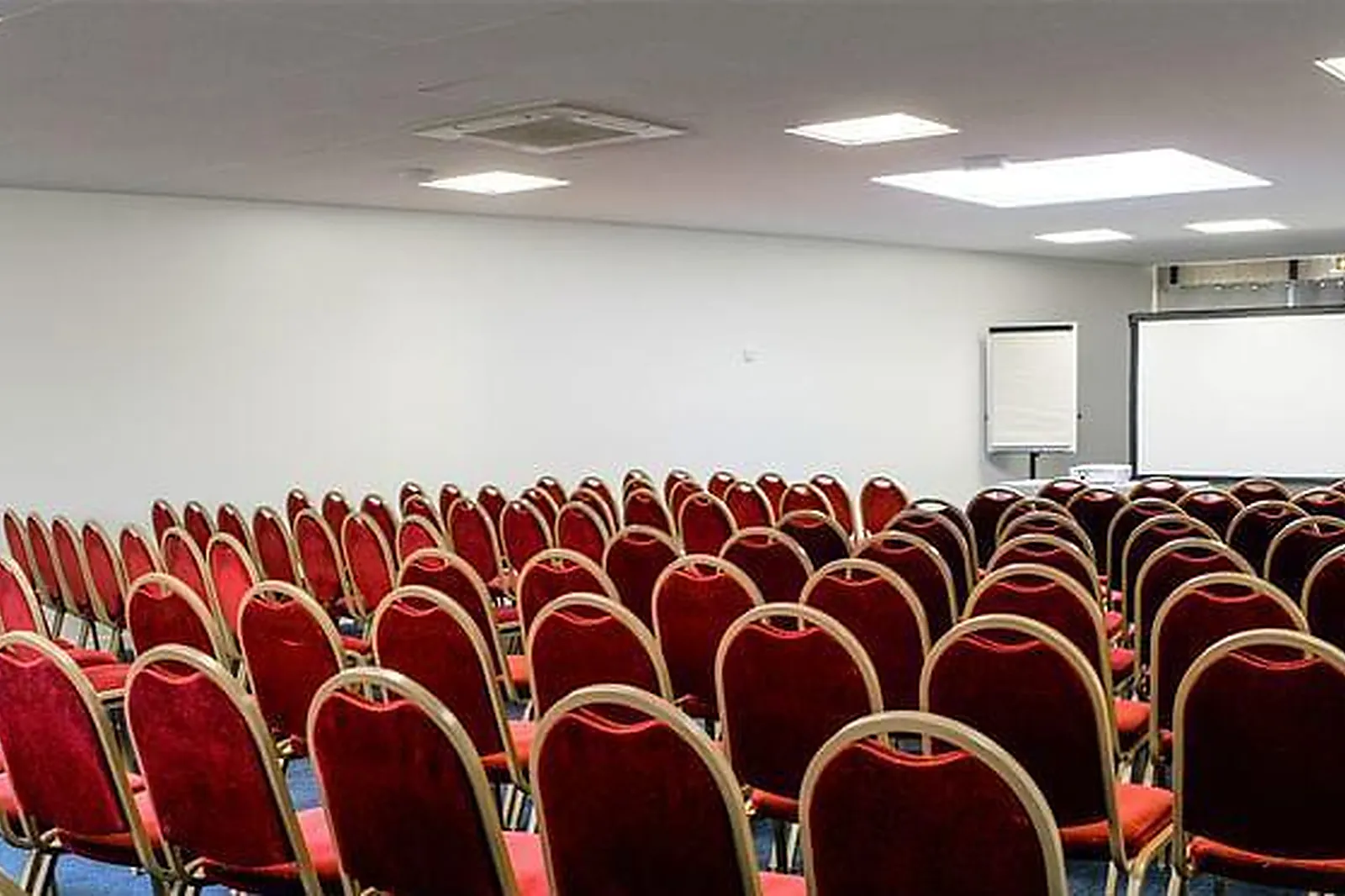 Lieux événementiels, GOLF HÔTEL CHARMEIL ***