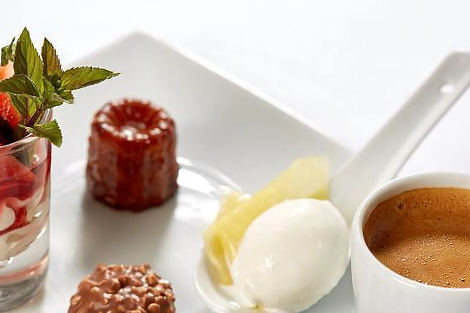 Lieux événementiels, GRAND BARRAIL CHÂTEAU HÔTEL ET SPA *****