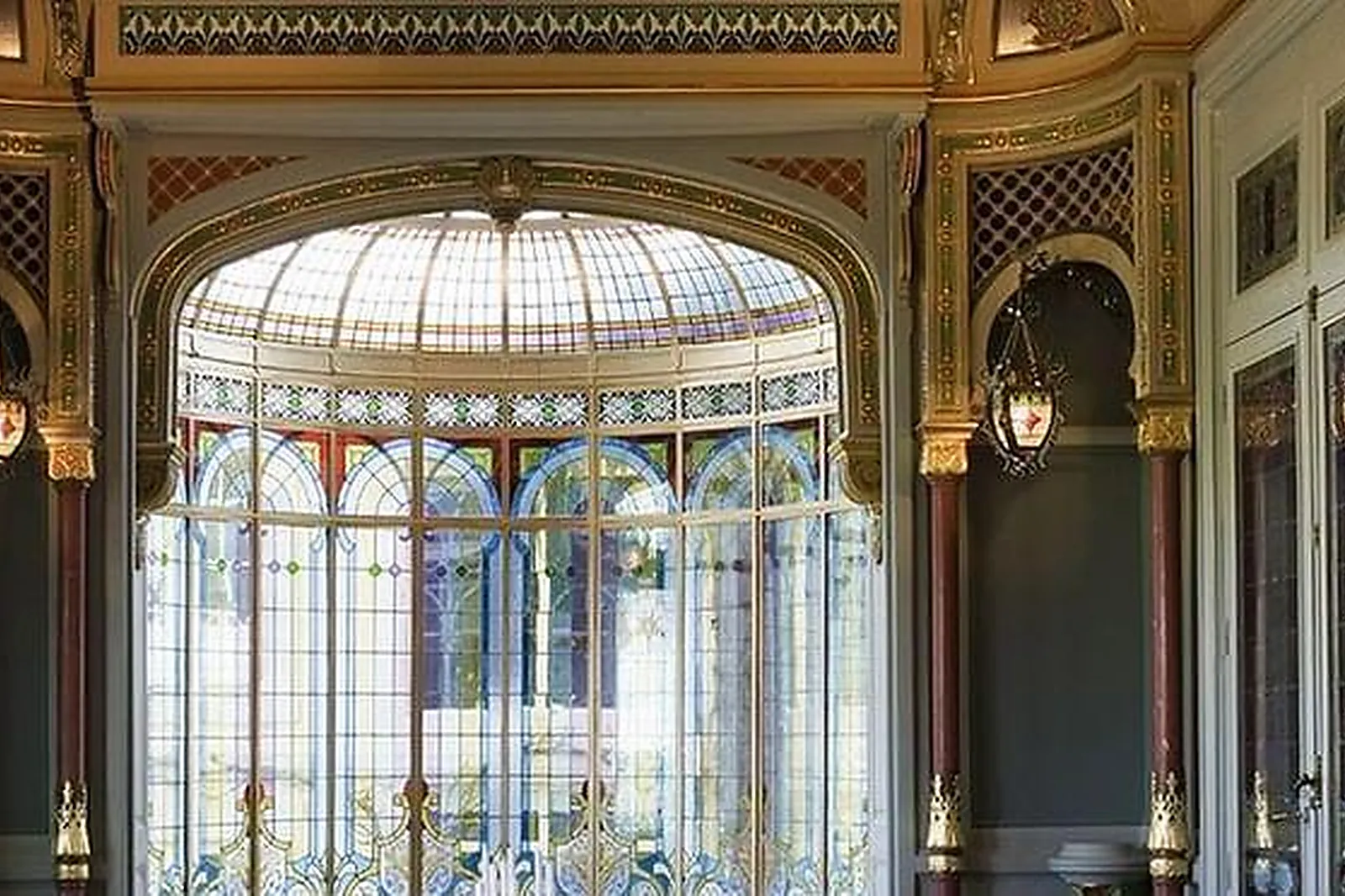 Lieux événementiels, GRAND BARRAIL CHÂTEAU HÔTEL ET SPA *****