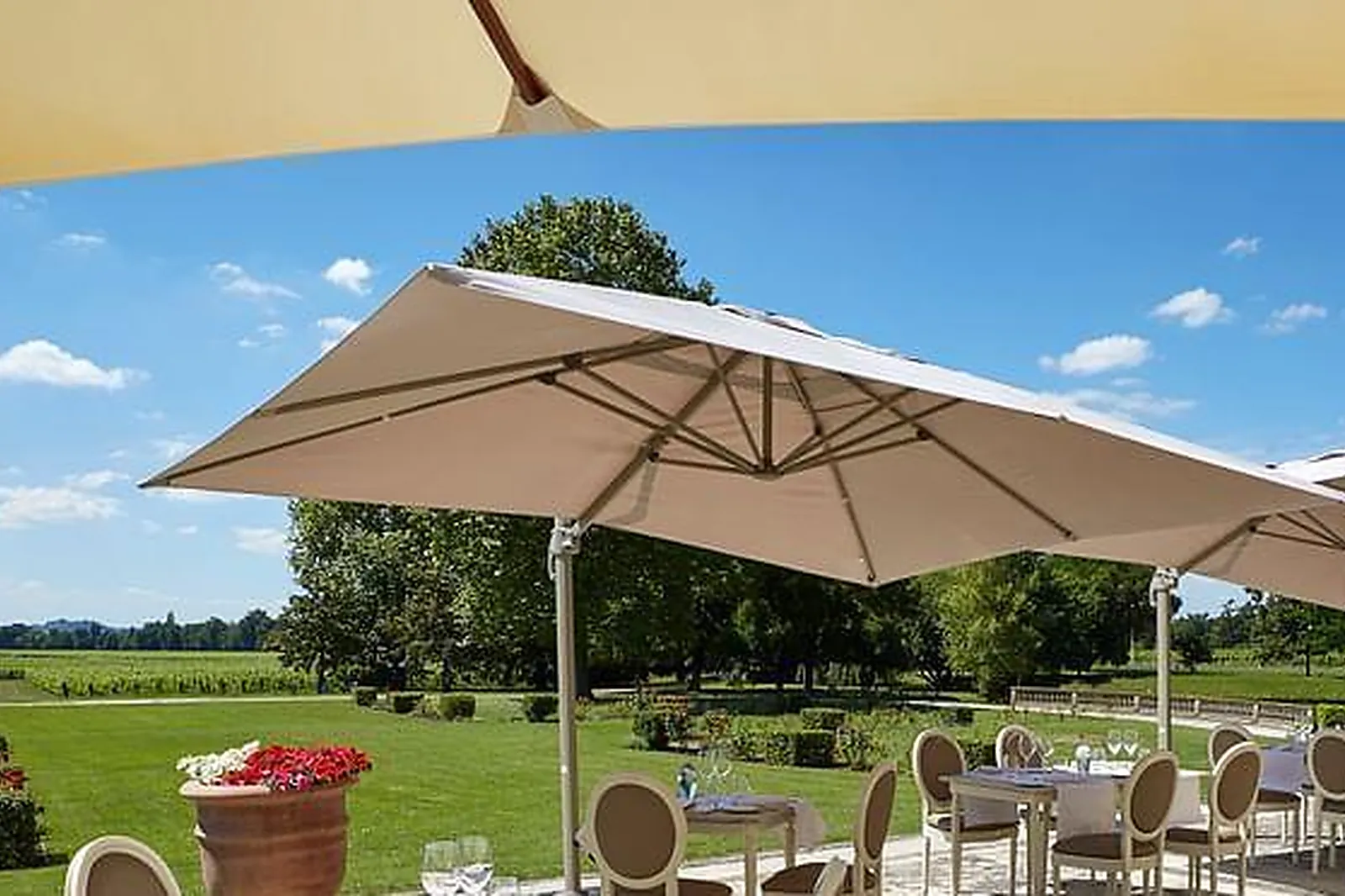 Lieux événementiels, GRAND BARRAIL CHÂTEAU HÔTEL ET SPA *****