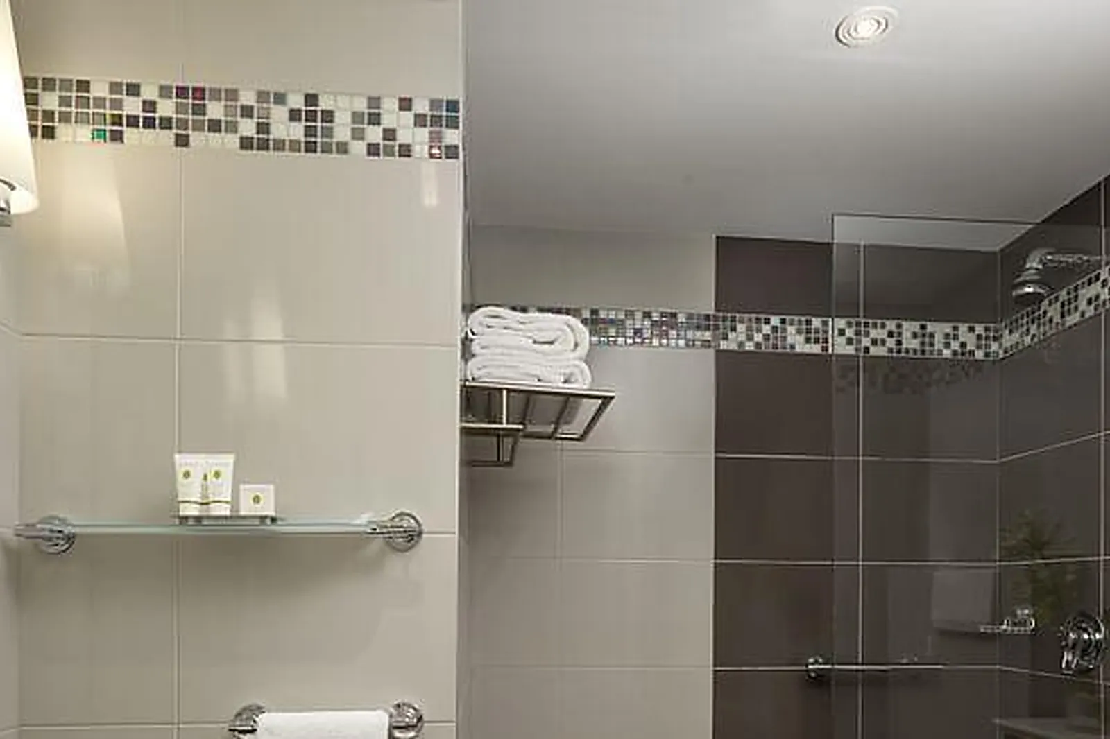 Lieux événementiels, GRAND BARRAIL CHÂTEAU HÔTEL ET SPA *****