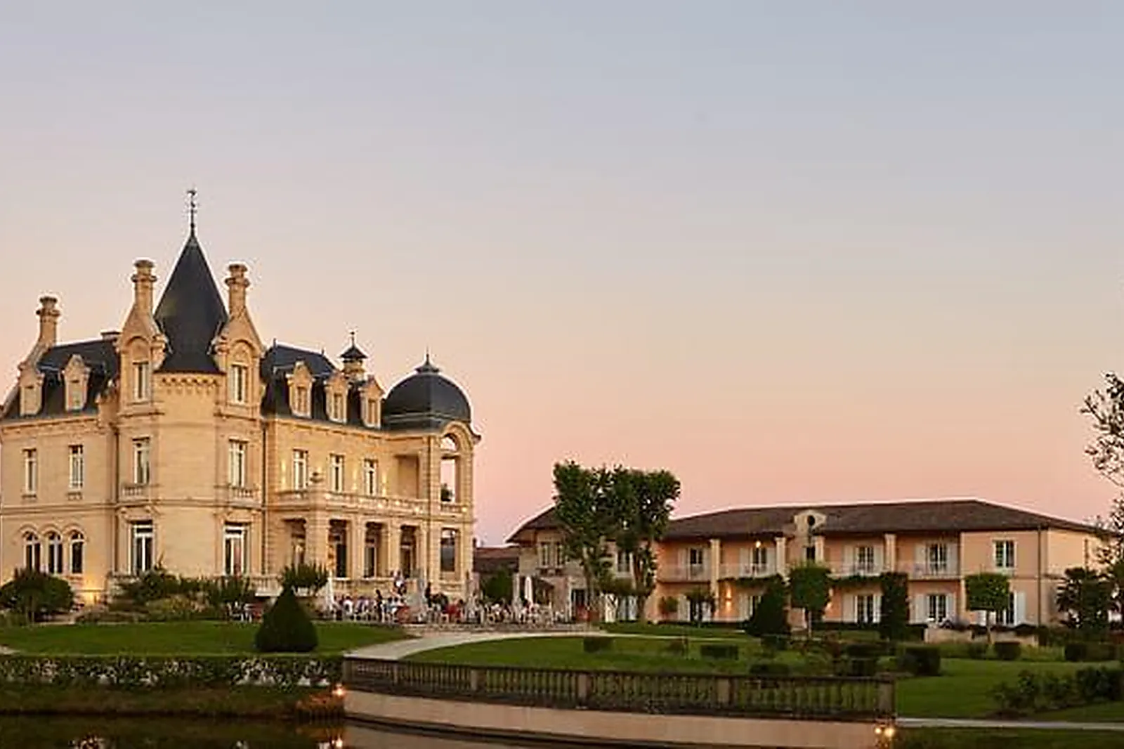 Lieux événementiels, GRAND BARRAIL CHÂTEAU HÔTEL ET SPA *****