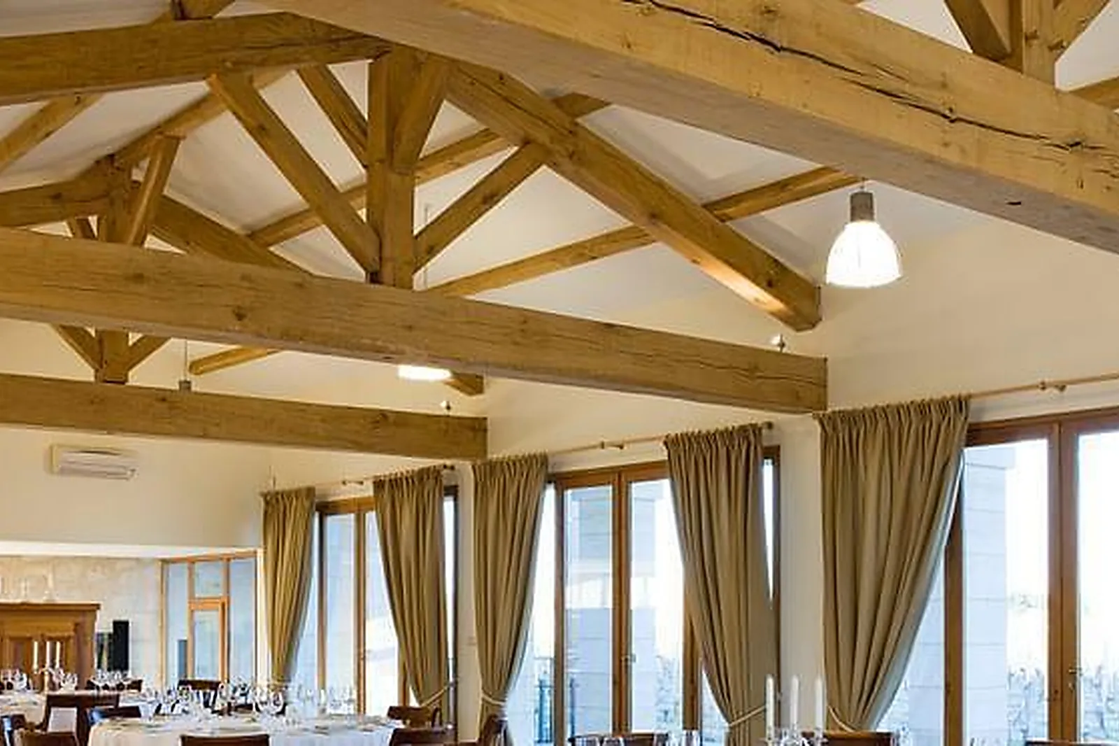 Lieux événementiels, GRAND BARRAIL CHÂTEAU HÔTEL ET SPA *****