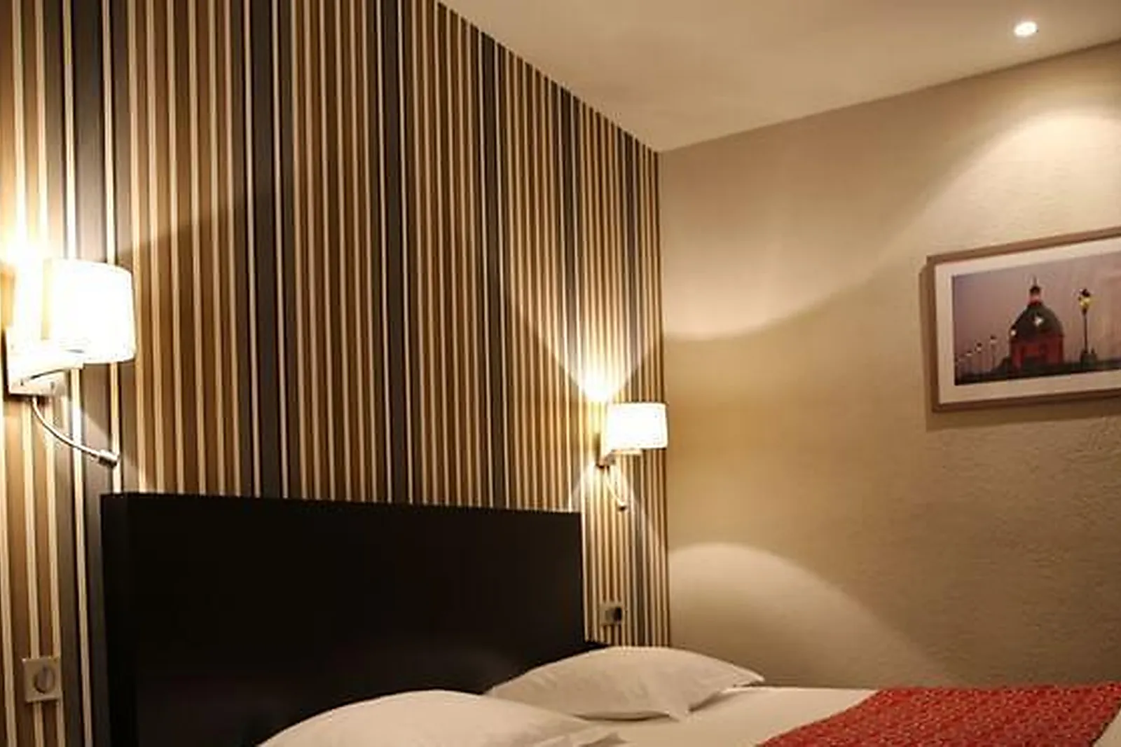 Lieux événementiels, GRAND HÔTEL D'ORLÉANS *** BRASSERIE LA RIPAILLE