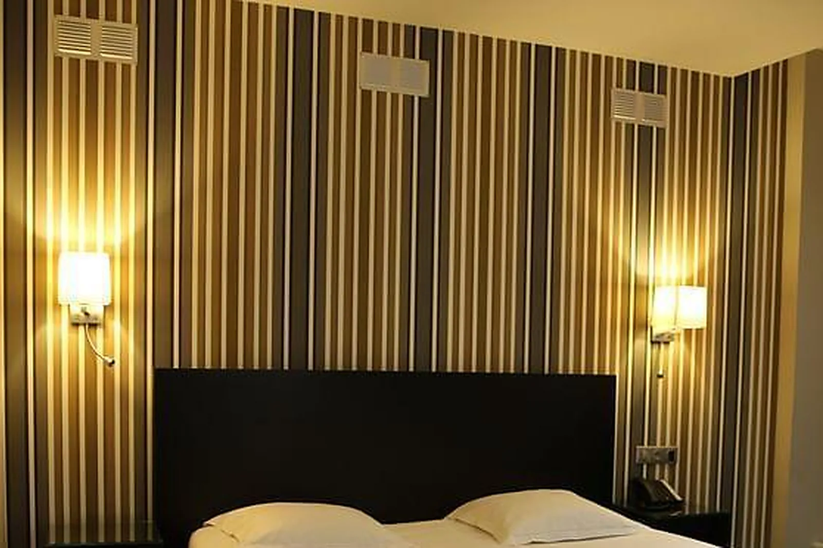 Lieux événementiels, GRAND HÔTEL D'ORLÉANS *** BRASSERIE LA RIPAILLE