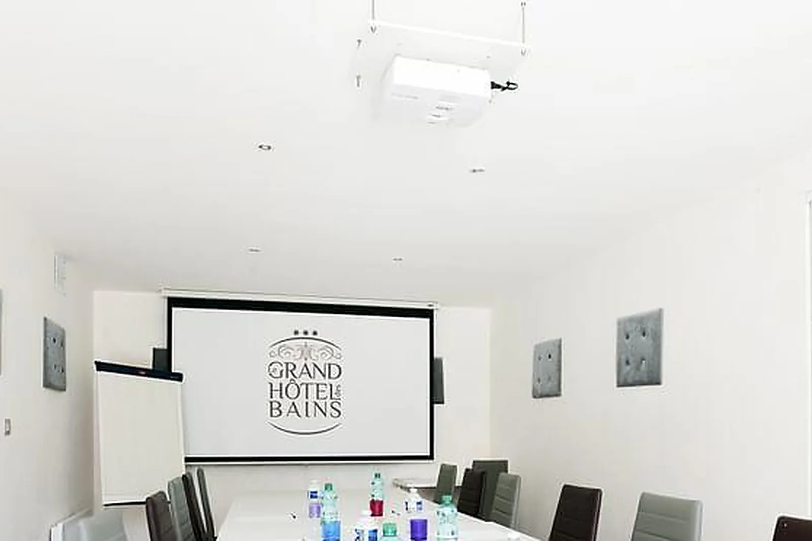 Lieux événementiels, GRAND HÔTEL DES BAINS & SPA ***