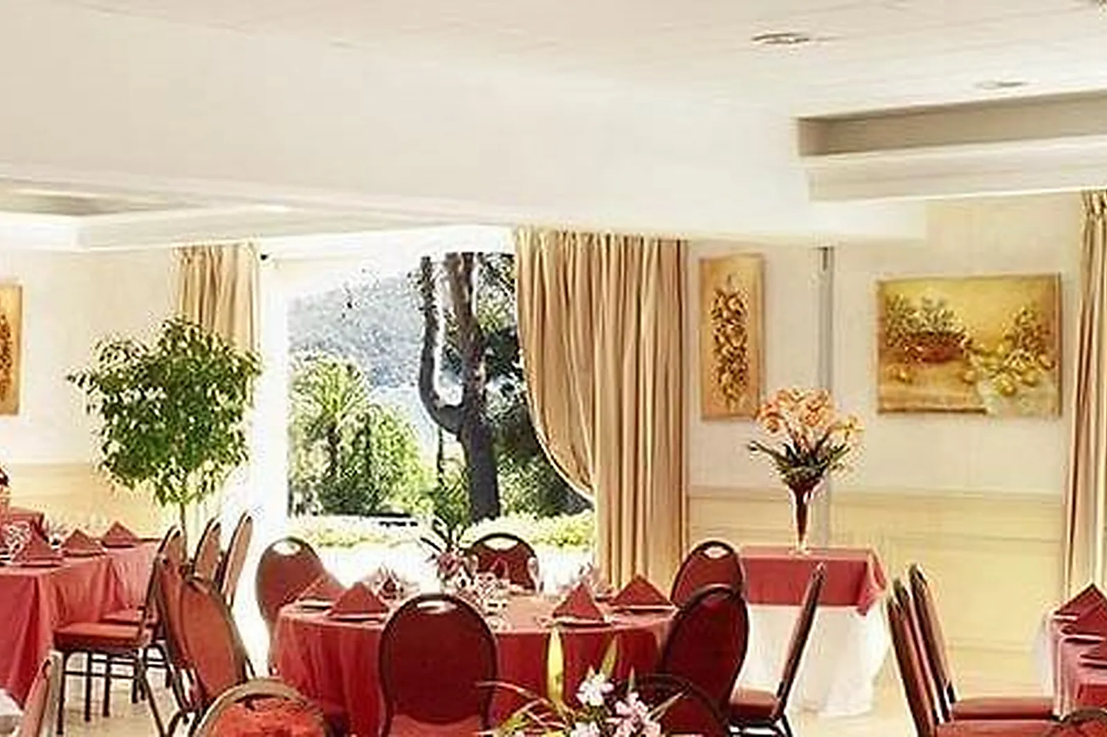 Lieux événementiels, GRAND HÔTEL LES LECQUES ***