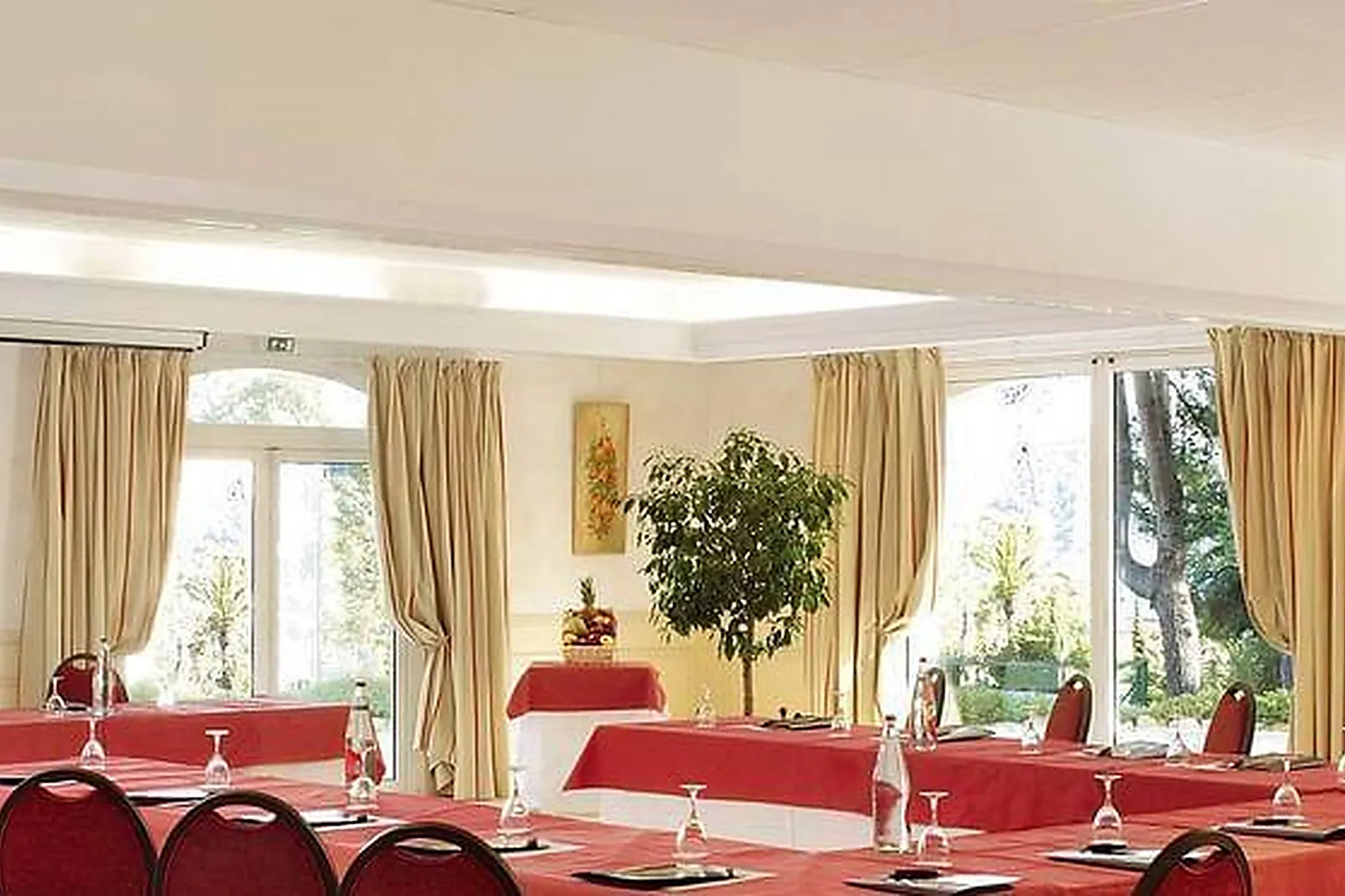 Lieux événementiels, GRAND HÔTEL LES LECQUES ***