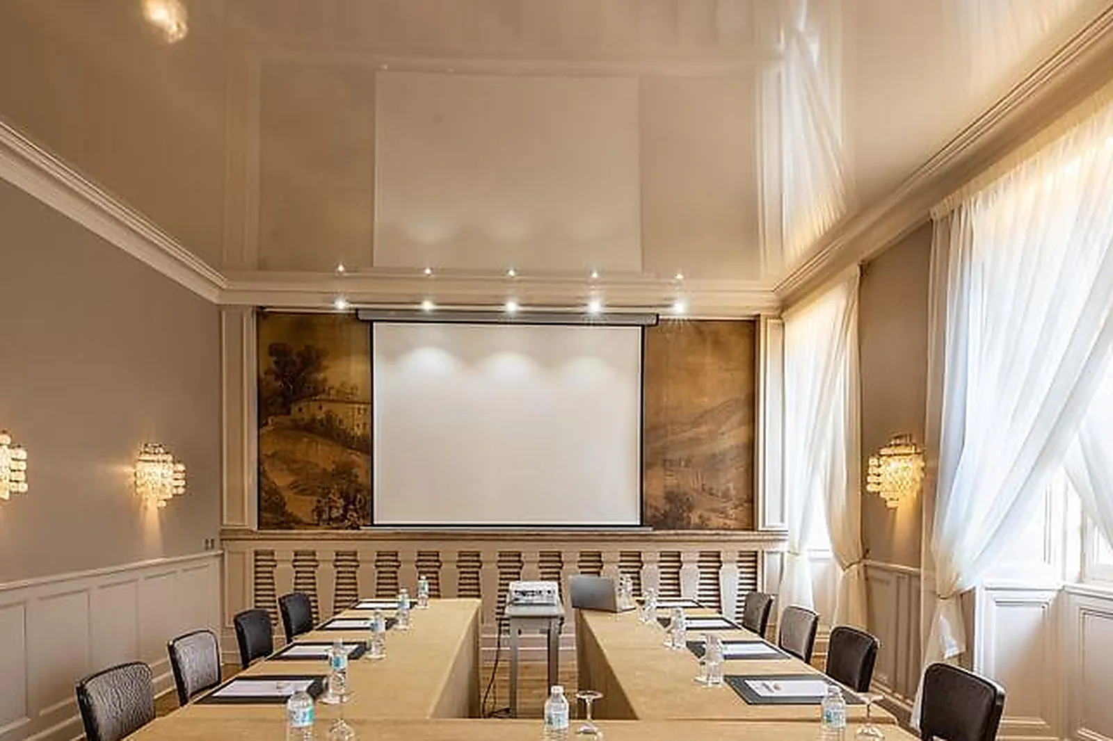 Lieux événementiels, GRAND HÔTEL DE BORDEAUX ***