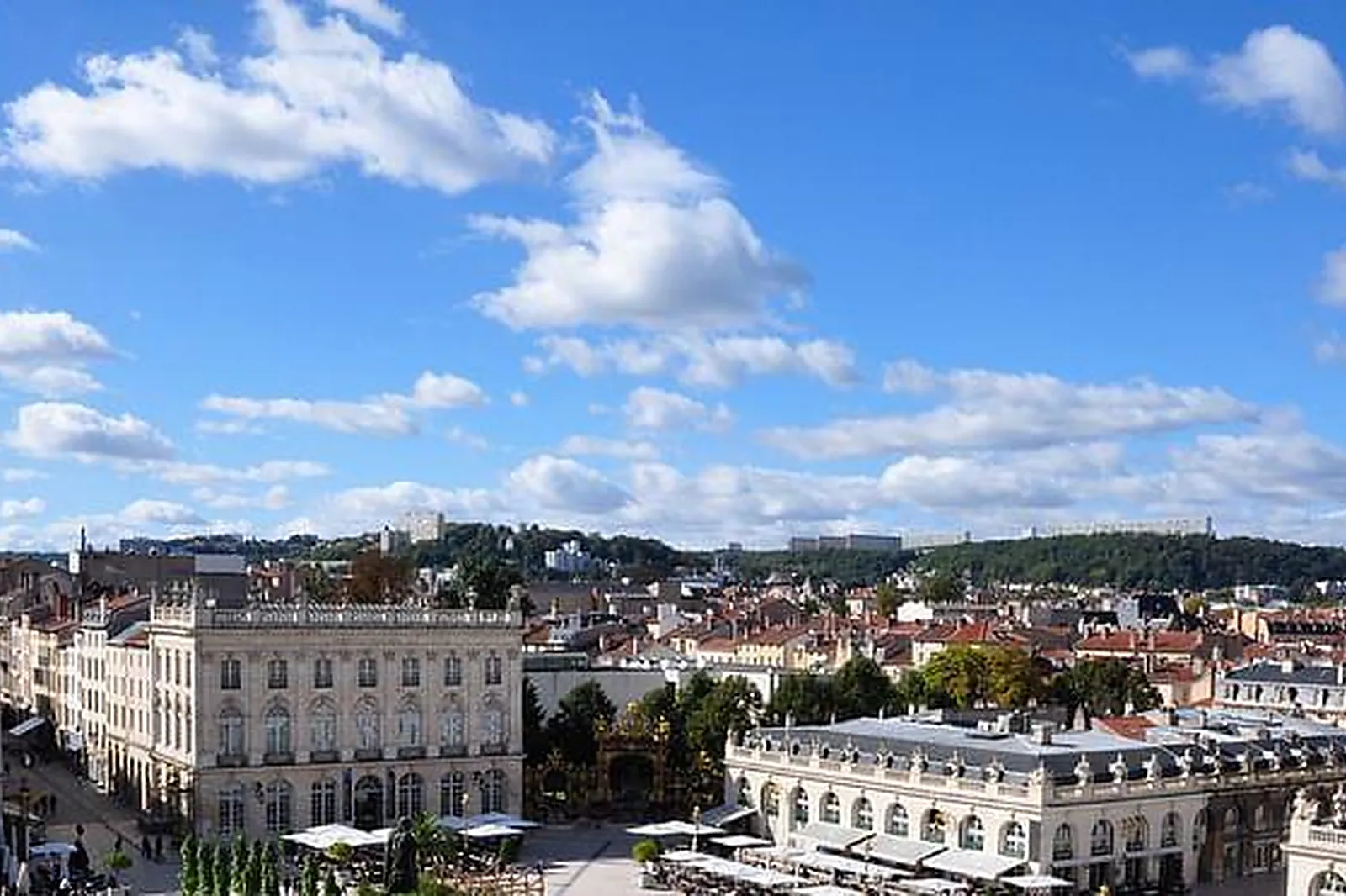 Lieux événementiels, GRAND HÔTEL DE LA REINE ****