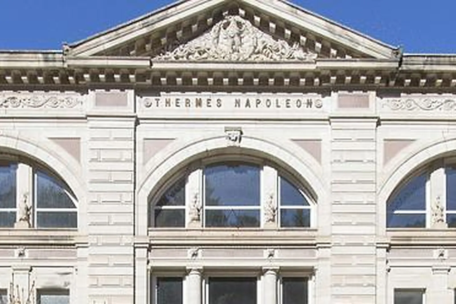 Lieux événementiels, GRAND HÔTEL DE PLOMBIÈRES ***