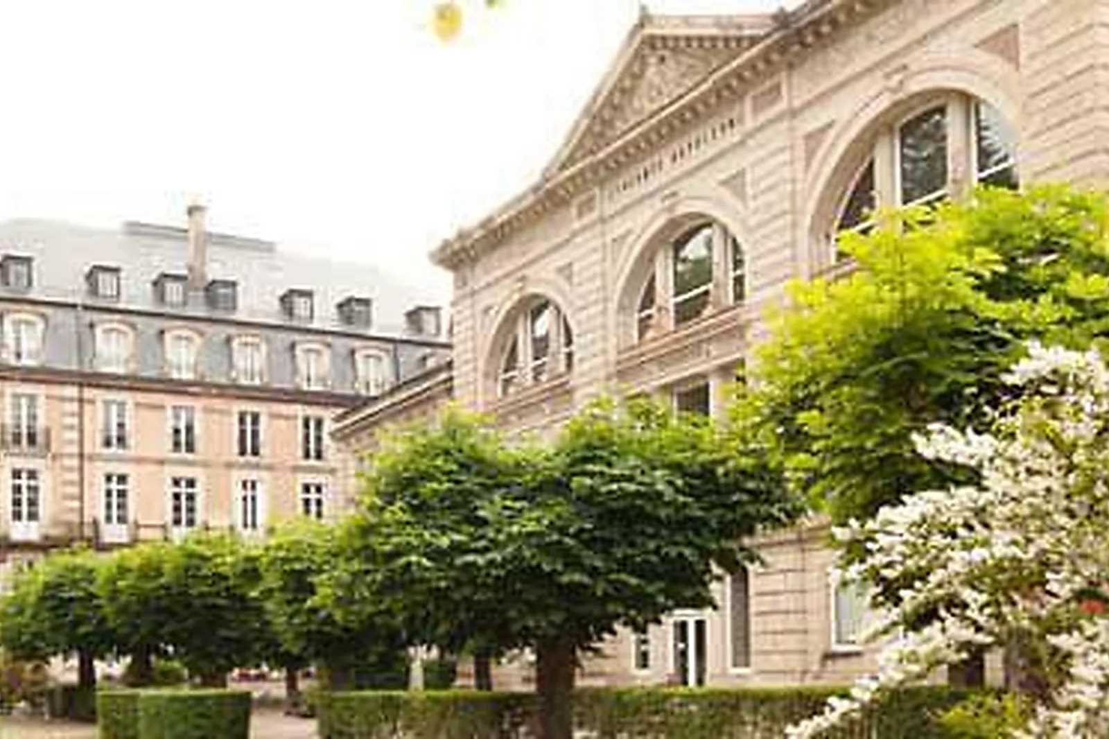 Lieux événementiels, GRAND HÔTEL DE PLOMBIÈRES ***