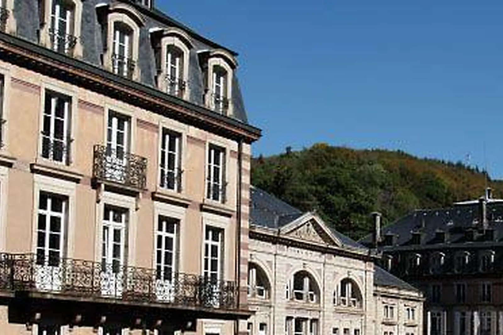 Lieux événementiels, GRAND HÔTEL DE PLOMBIÈRES ***