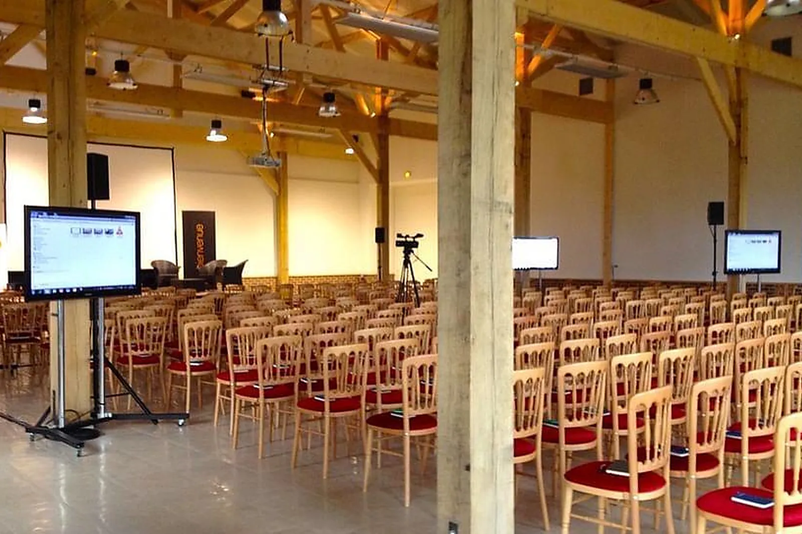 Lieux événementiels, GRANGES DU BEL AIR