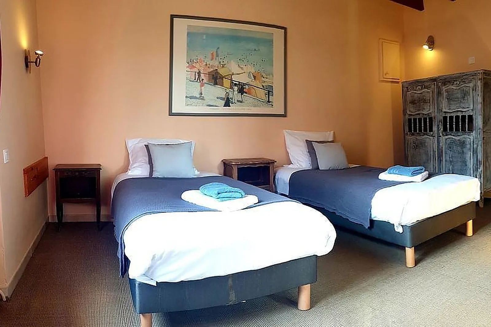 Lieux événementiels, GÎTE LA CHARRETTE FLEURIE