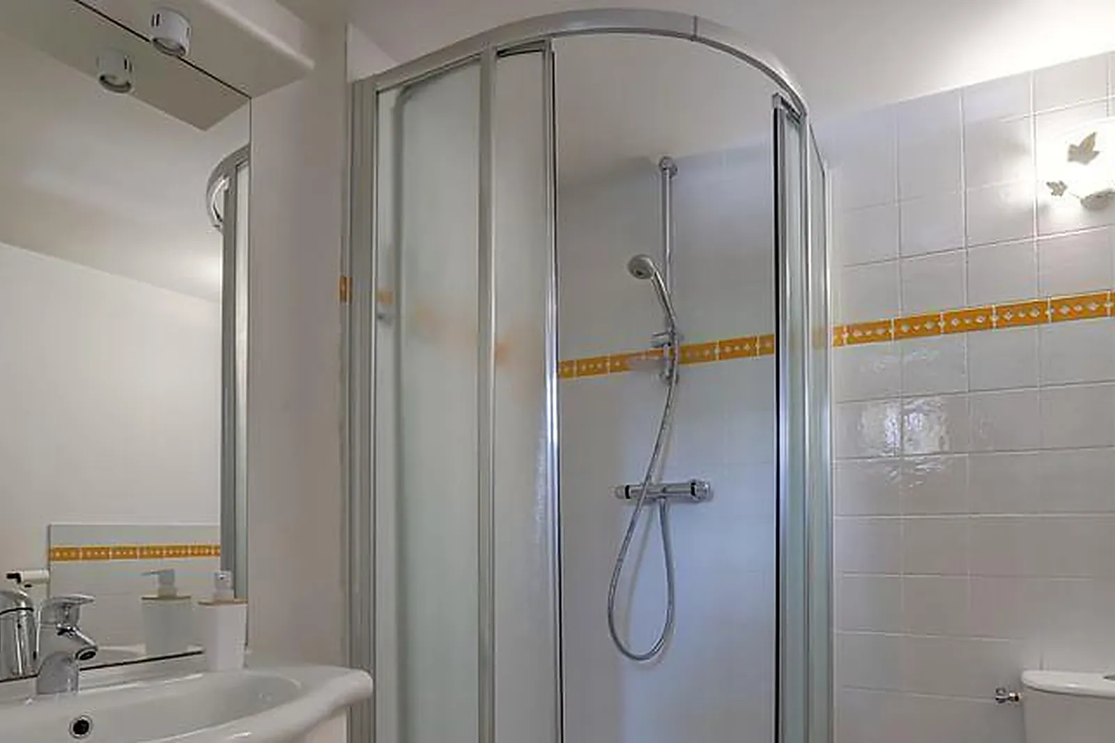 Lieux événementiels, GÎTE - SALLE DE RÉUNION - LA GRAPPE OCCITANE