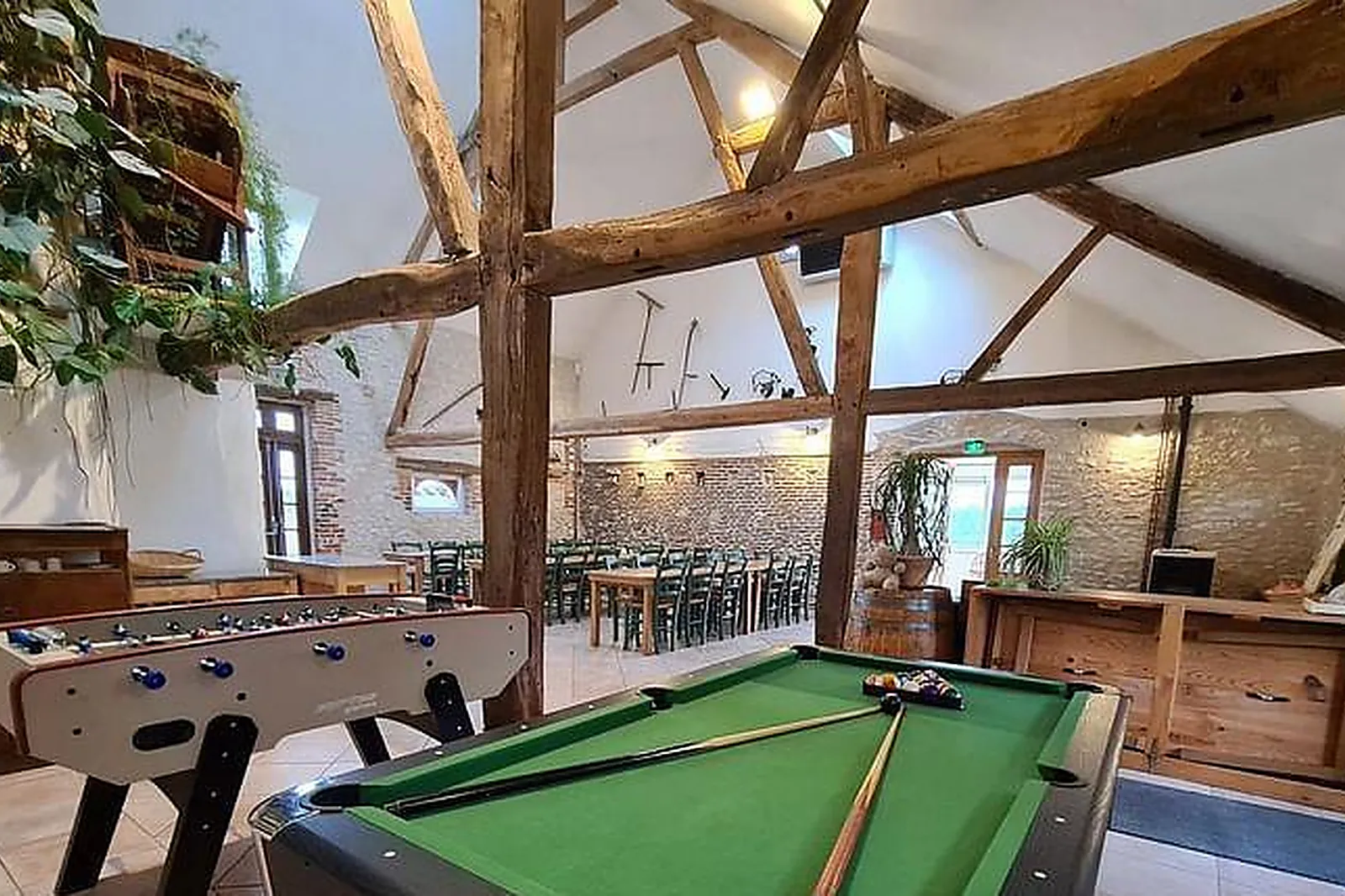 Lieux événementiels, GÎTES DES POTES