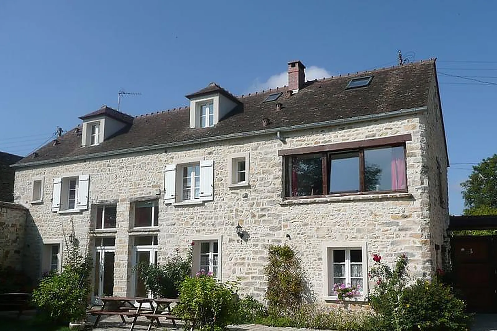 Lieux événementiels, GÎTES DES JONQUILLES