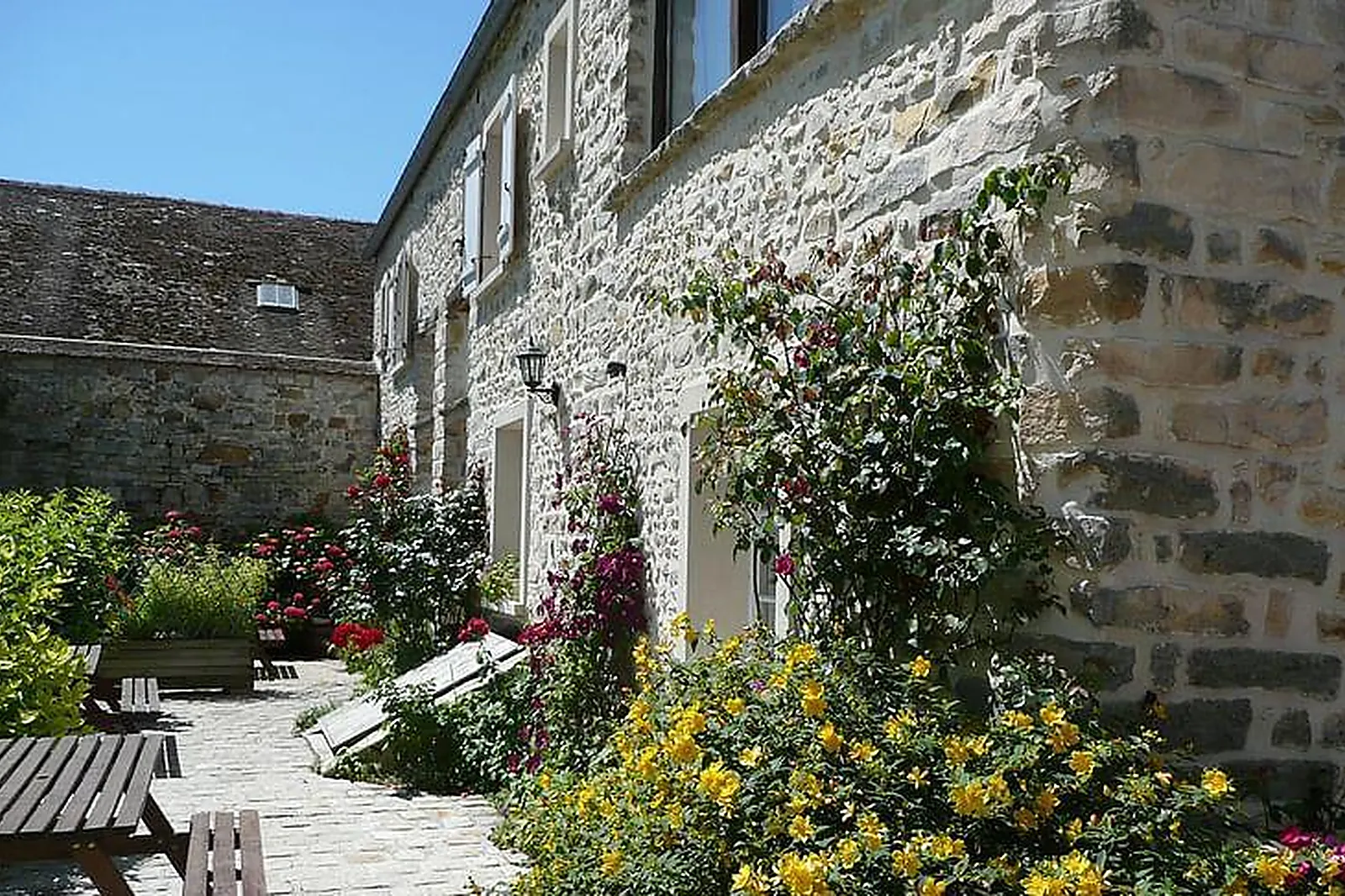 Lieux événementiels, GÎTES DES JONQUILLES