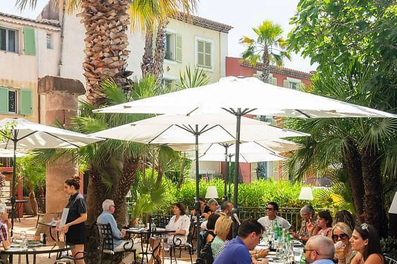 Lieux événementiels, HOTEL L ARENA