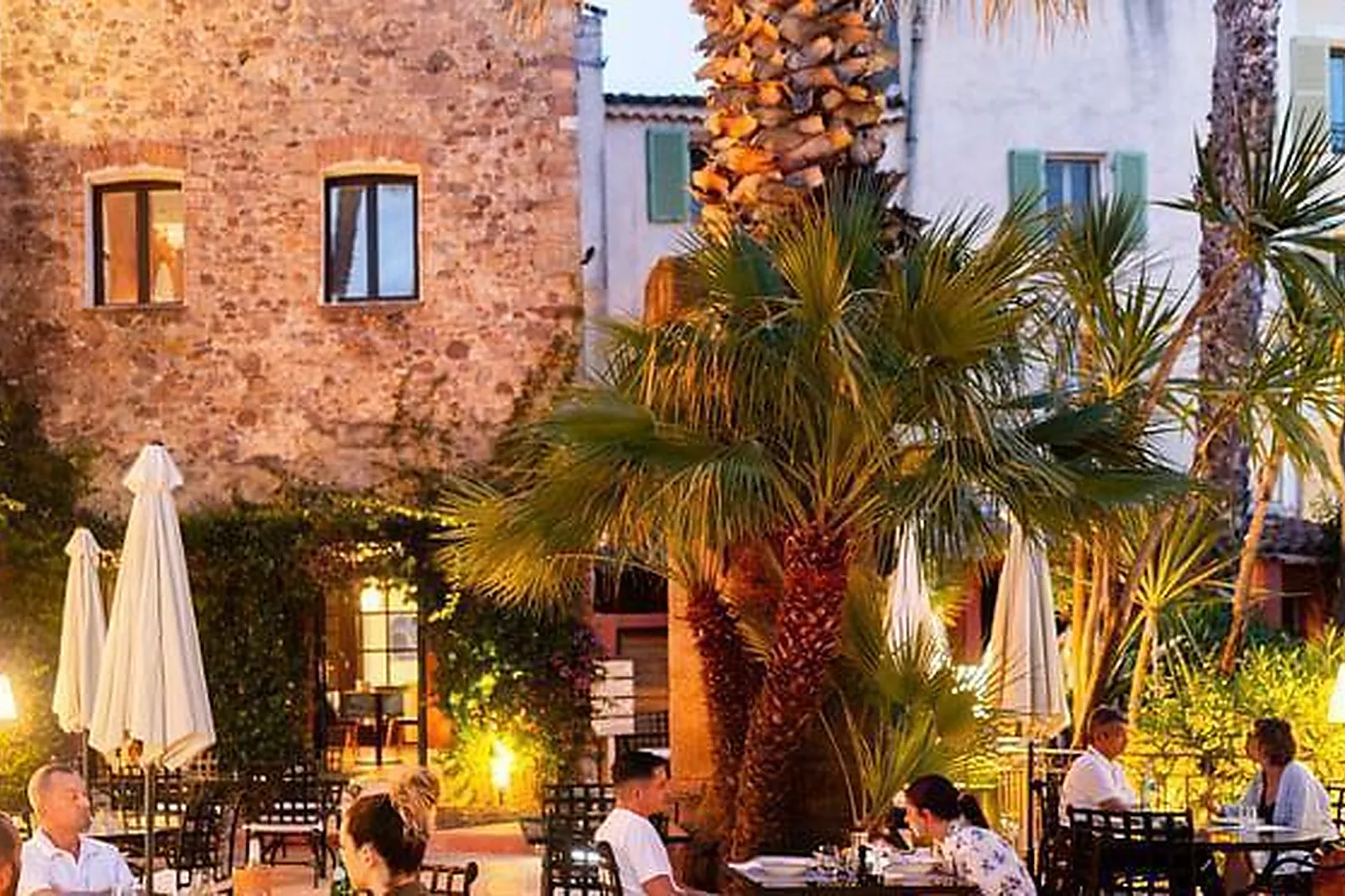 Lieux événementiels, HOTEL L ARENA