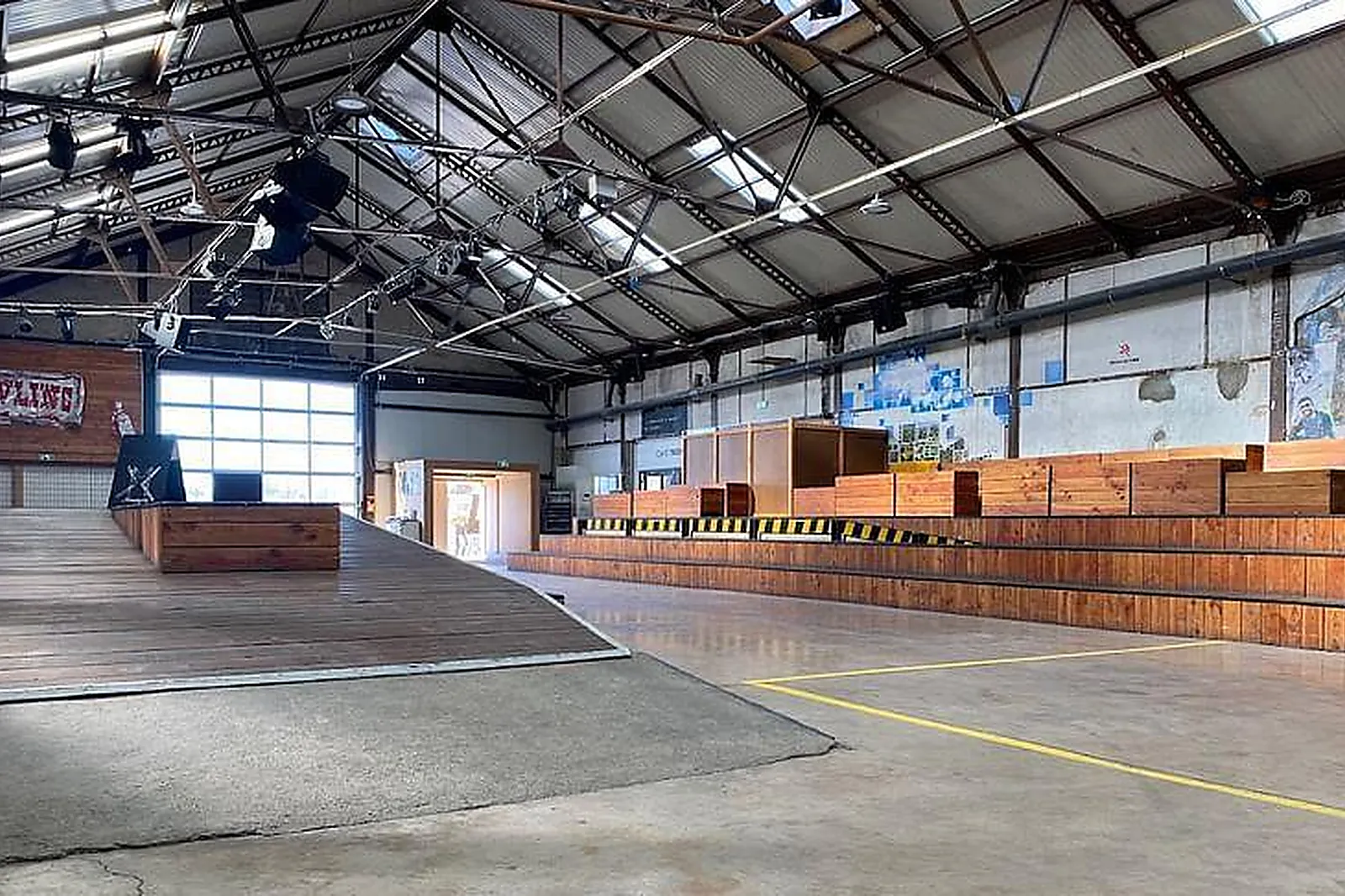 Lieux événementiels, THE PLACE TO BEES