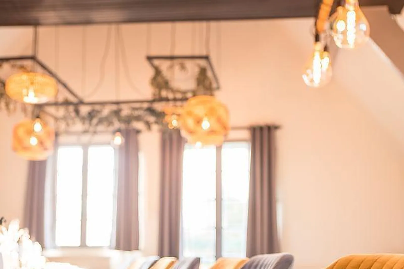 Lieux événementiels, HUTTOPIA VERSAILLES ***