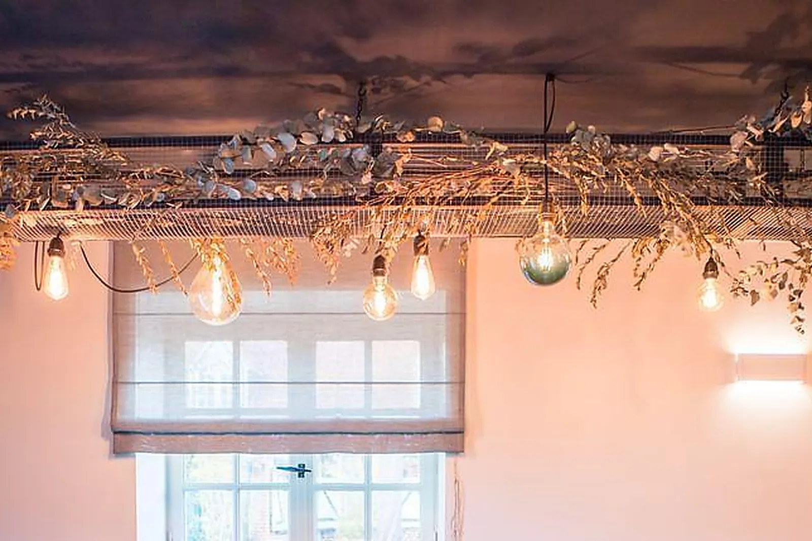 Lieux événementiels, HUTTOPIA VERSAILLES ***