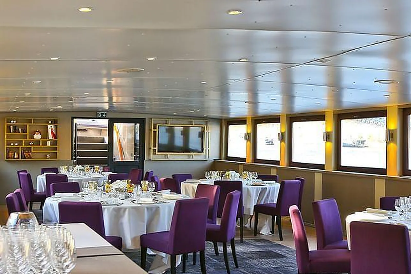 Lieux événementiels, HAPPY BOAT